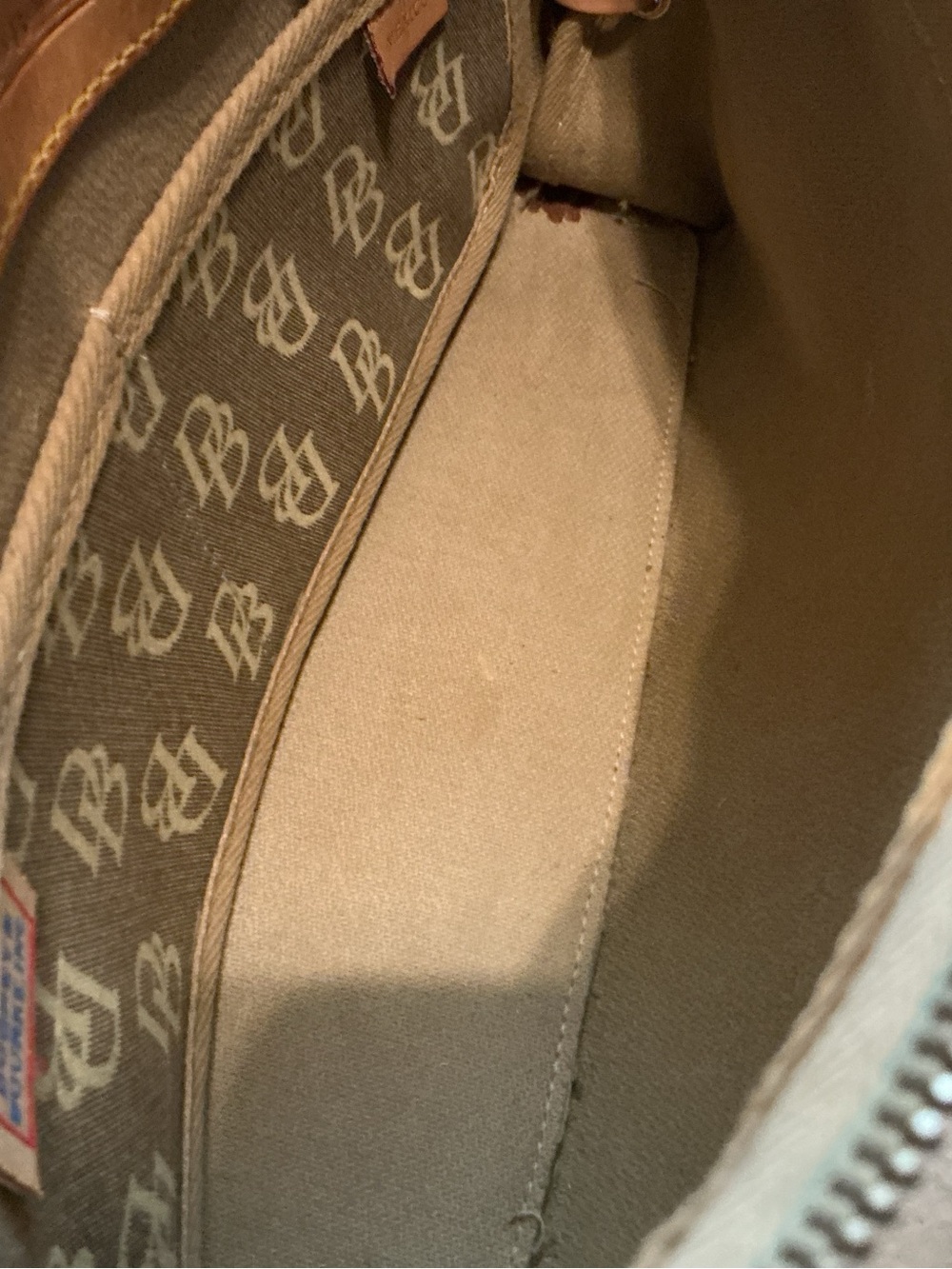 ❌❌❌SLS26Vtg Dooney & Bourke DB Signature Canvas Shoulder Bag Olive Taupe - Picture 7 of 16